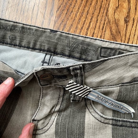 Vans G Pin Skinny Gray Stripe Jeans, size 0 NWT - Picture 2 of 4